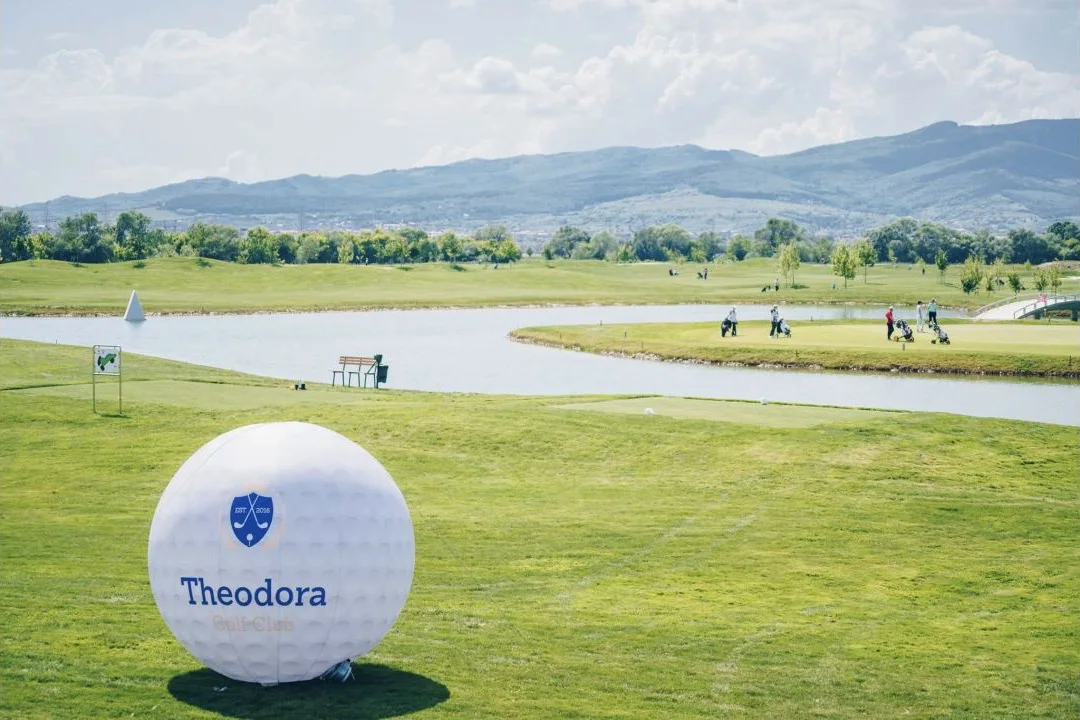 Terenul Theodora Golf Club din Teleac, județul Alba